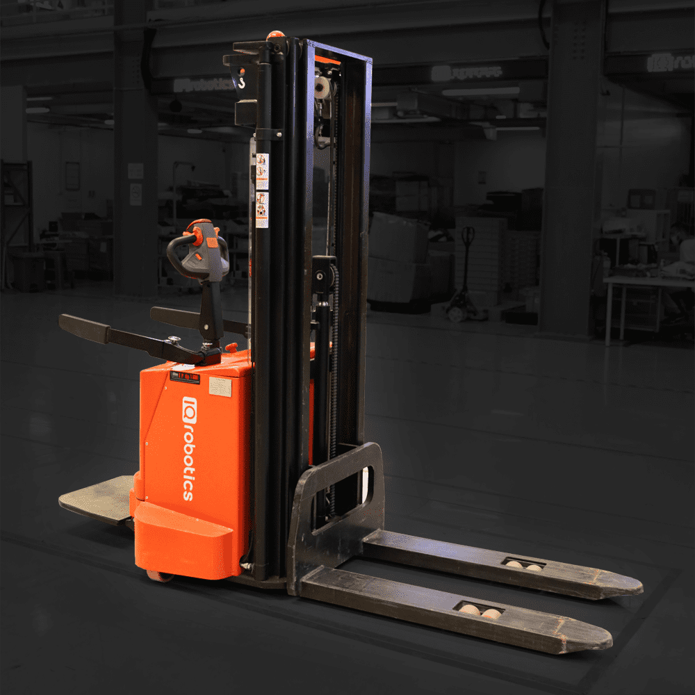 Forklift by IQRobotics